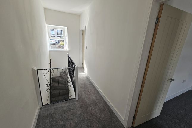 18 Wall Street, Ebbw Vale photo 3
