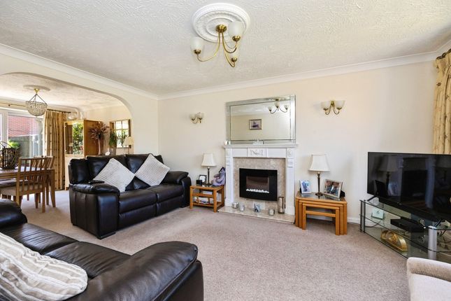 13, Lucilla Avenue, Ashford photo 3