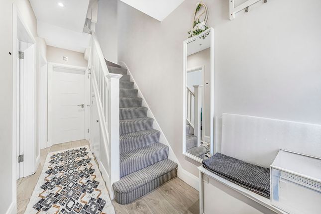 203, Winchester Road, London photo 4