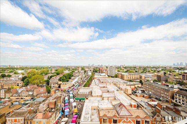 Flat for sale in Kingsland High Street, Dalston