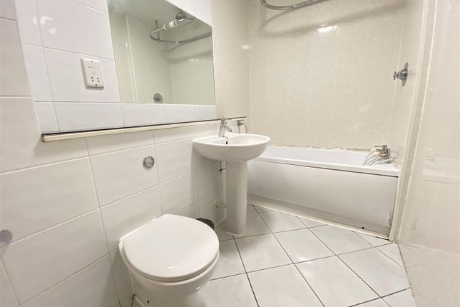 Flat for sale in Bridgewater Street, Manchester