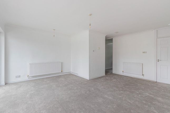 12, Cwrt Cefn, Cardiff photo 4