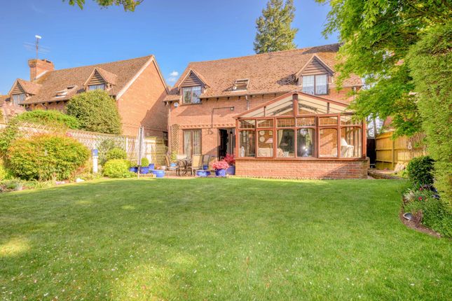 10, Shepherds Lane, Reading photo 2
