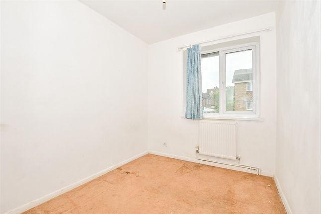 Dixon Close, Maidstone photo 3