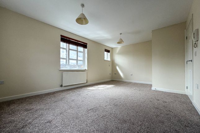 162 Massingham Park, Taunton, Somerset photo 3