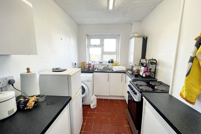 96 Rosemary Close, Coventry photo 3