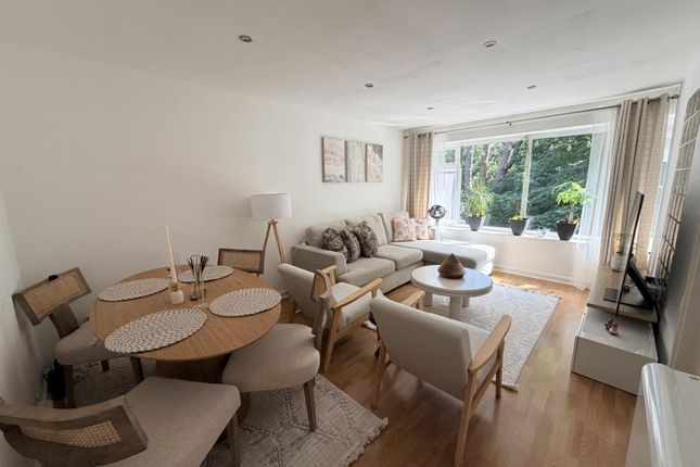 48 Llwyn-y-Mor, Caswell photo 2