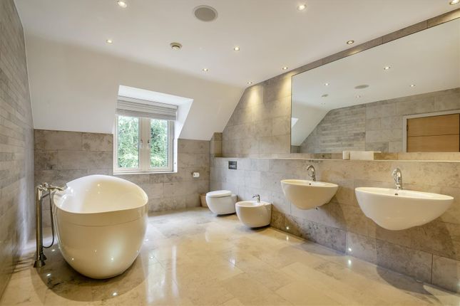 Ensuite.Jpg
