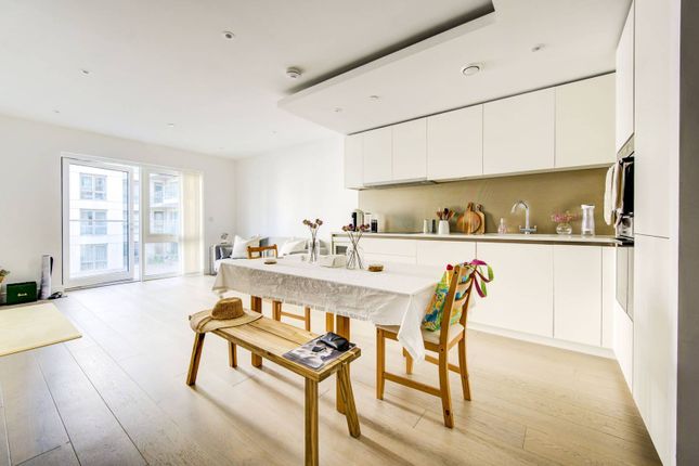 Thumbnail Flat for sale in Fulham Reach, Hammersmith, London