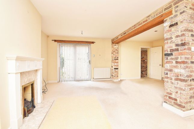 2 Bay Horse Mews Main Street, Knaresborough photo 3