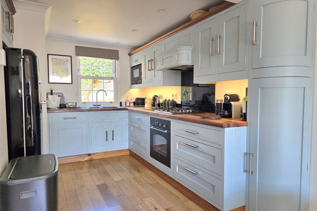 12A, Trafalgar Place, Lymington photo 2