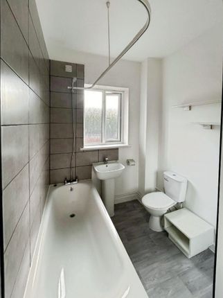 Pbox-Bathroom-339348.Jpg
