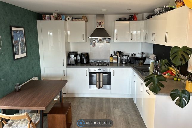 Apartment, Enriqueta Rylands Close Stretford, Manchester photo 3