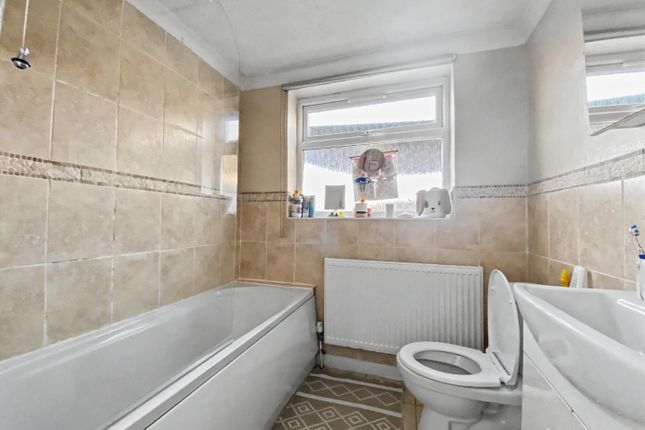 177, Arthur Road, Windsor photo 3