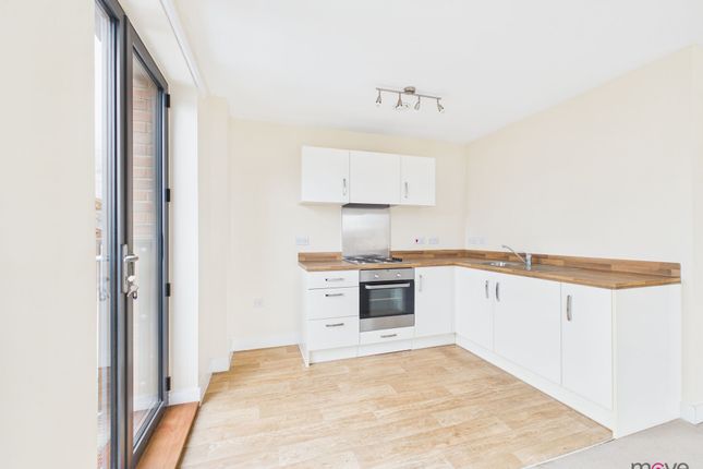 Flat 5, 3 Friars Orchard, Gloucester photo 3