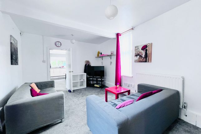 22 Faraday Road, Nottingham photo 2