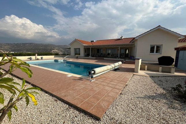 Bungalow for sale in Skoulli, Paphos, Cyprus