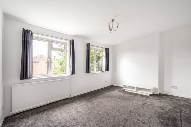Thumbnail Flat to rent in Hermiston Court, Friern Park, North Finchley, London