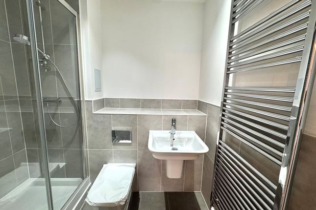 71b Argent House, Handley Page Road, Barking photo 4