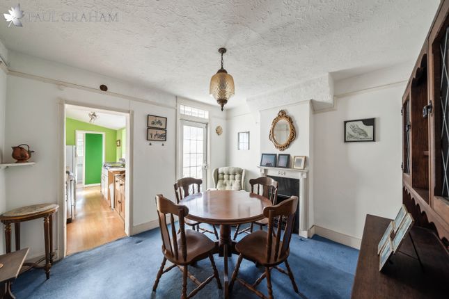 22, Sandy Lane North, Wallington photo 4