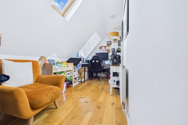 18 Centurion House,, 99 Varcoe Gardens, Middlesex photo 2