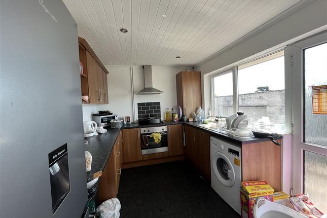 16, SWANSEA photo 4