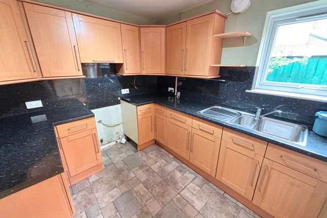 207 Charston, Cwmbran photo 2