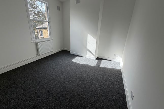 1, Pembury Road, London photo 3