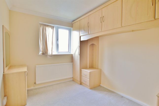 52A, Greystoke Road, Slough photo 2