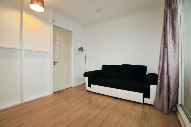 Flat 2, Evergreen Court, Nash Way, Kenton photo 3