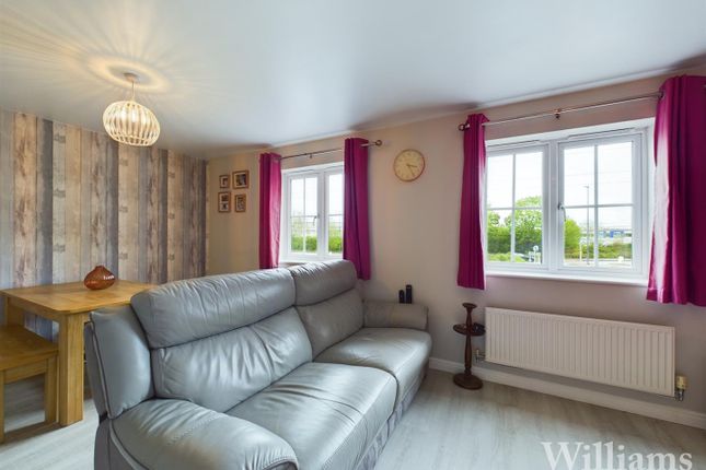 Flat for sale in Brimmers Way, Fairford Leys, Aylesbury