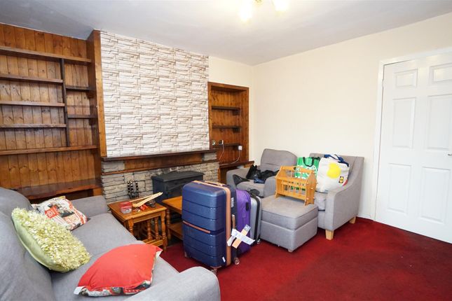 20, Thackeray Road, Bradford photo 3