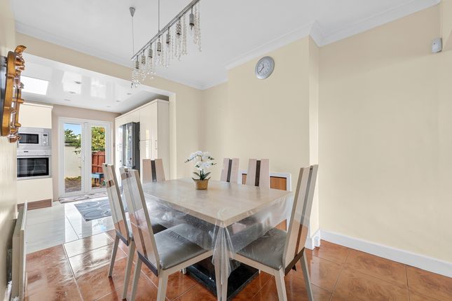 33, Belmont Avenue, London photo 4