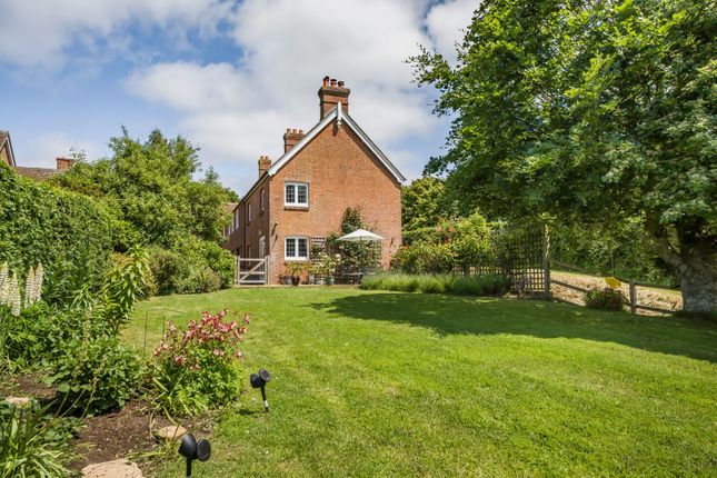 Thumbnail Farmhouse for sale in Vanity Lane, Linton, Maidstone