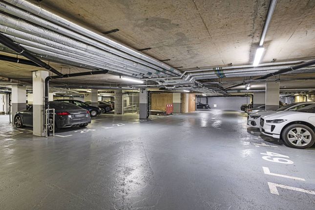 Parking/garage for sale in Avantgarde Tower, Shoreditch, London