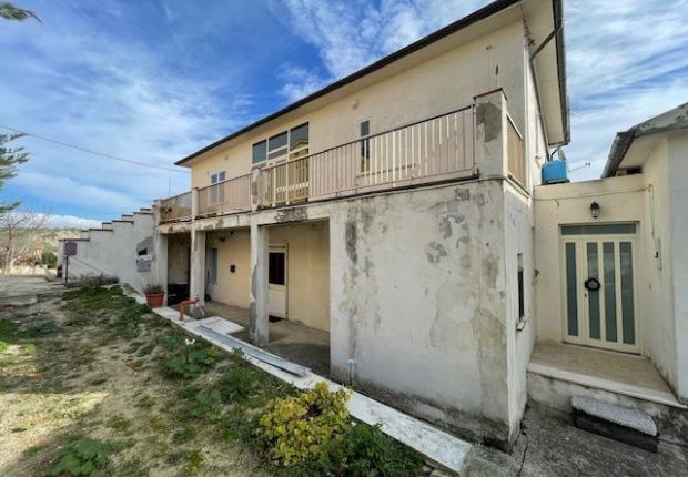 Thumbnail Semi-detached house for sale in Teramo, Montefino, Abruzzo, Te64030