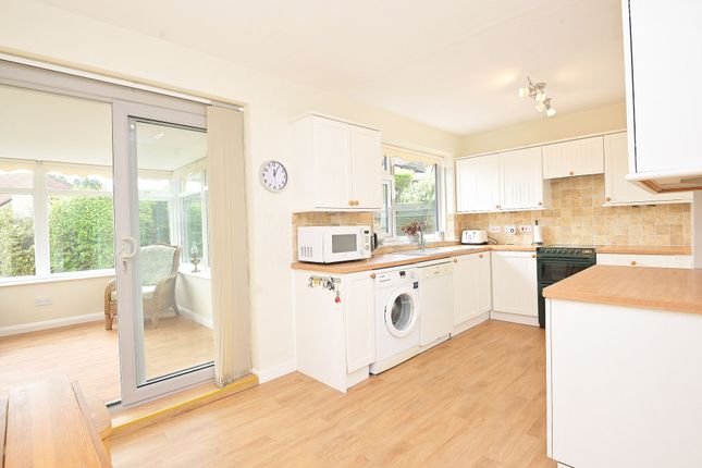 14 Hollins Close, Harrogate photo 4