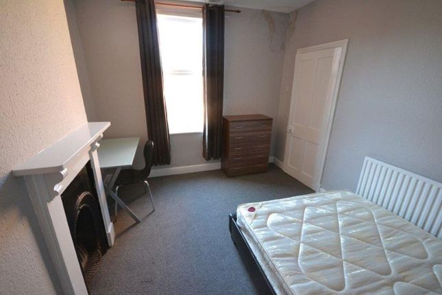 Terraced house to rent in Clarendon Street, Leicester