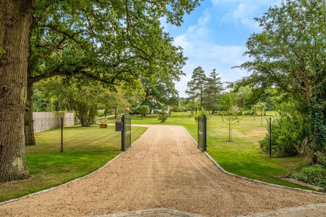 FIDLERS COTTAGE, Lower South Park, South Godstone photo 3