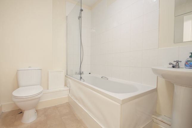 47d Bellegrove Road, Welling photo 5
