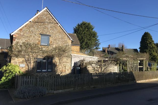 Cottage for sale in Woodford Halse, Northamptonshire