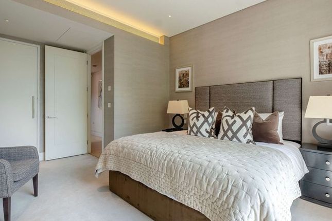 Flat 4.01, London photo 4