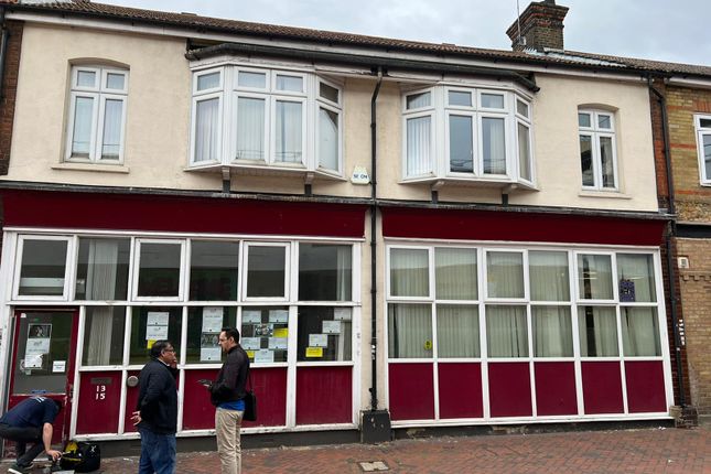 Thumbnail Restaurant/cafe to let in Clarence Road, Grays