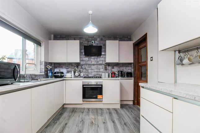 244, Soothill Lane, Batley photo 2