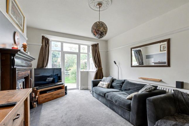 110, Trowell Grove, Nottingham photo 2
