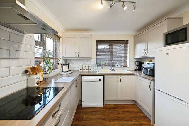 11, Willow Road, Downham Market photo 2