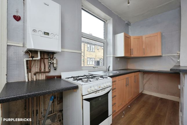 17, William Henry Street, Brighouse photo 4