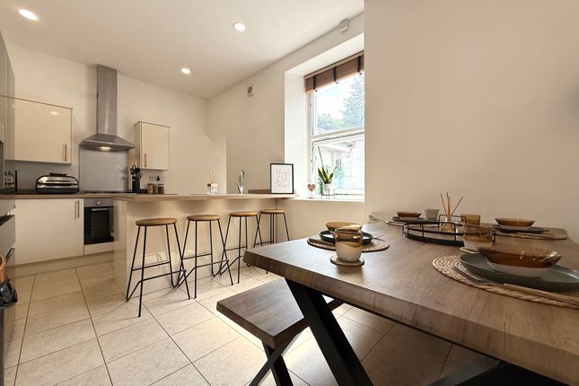 15 Abergwawr Place, Aberdare photo 5