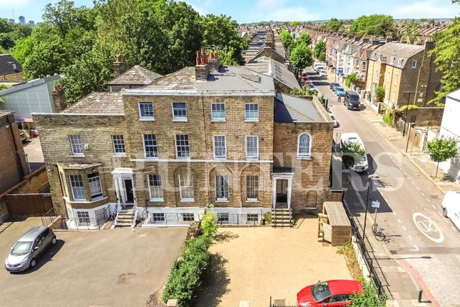 12F, Bruce Grove, London photo 4
