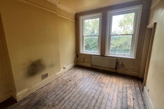 385, Finchley Road, London photo 3